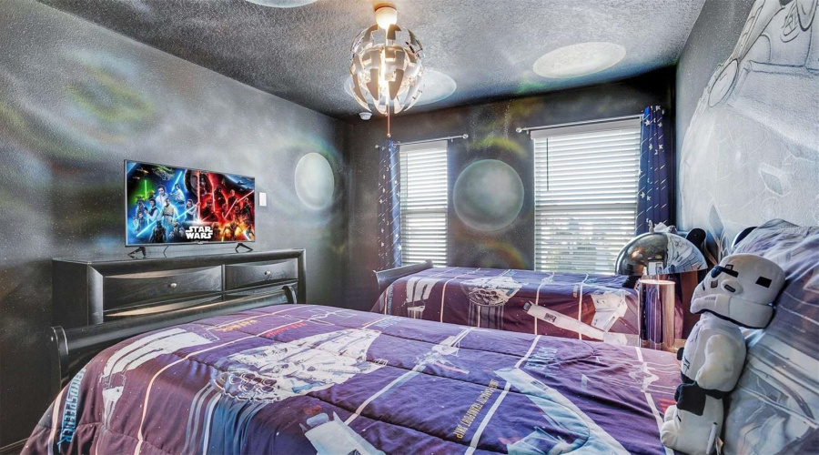 KISSIMMEE, Florida 34747, 5 Bedrooms Bedrooms, ,4 BathroomsBathrooms,Residential,For Sale,COOPER BELL,0,MFRO6380932