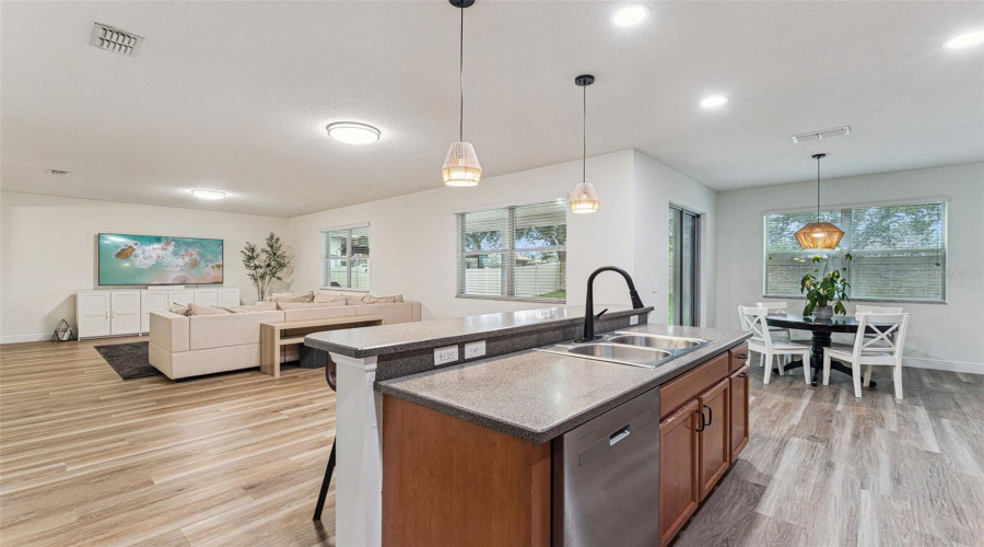 ORLANDO, Florida 32836, 4 Bedrooms Bedrooms, ,2 BathroomsBathrooms,Residential,For Sale,VERRAZANO,0,MFRO6380857