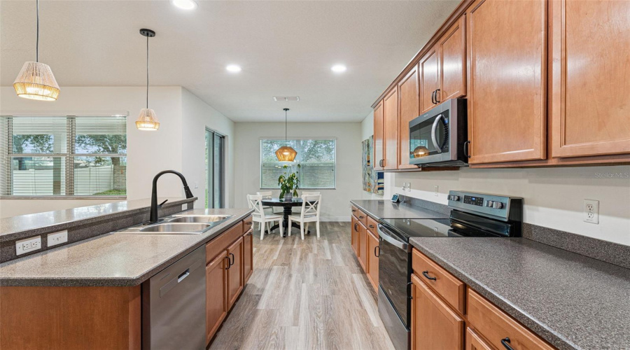 ORLANDO, Florida 32836, 4 Bedrooms Bedrooms, ,2 BathroomsBathrooms,Residential,For Sale,VERRAZANO,0,MFRO6380857