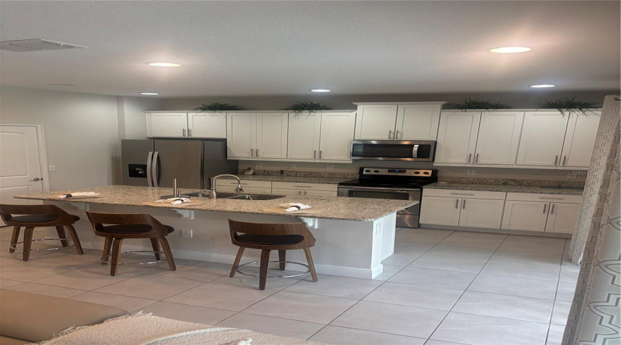 Breakfast bar/island