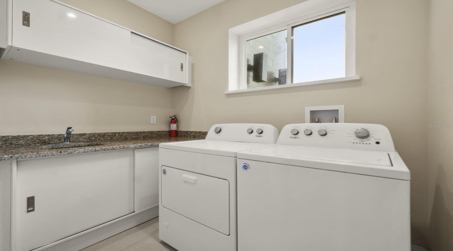 KISSIMMEE, Florida 34747, 4 Bedrooms Bedrooms, ,4 BathroomsBathrooms,Residential,For Sale,BRASILIA,0,MFRO6315047