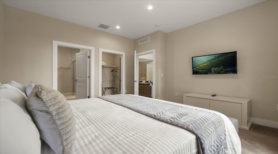 KISSIMMEE, Florida 34747, 4 Bedrooms Bedrooms, ,4 BathroomsBathrooms,Residential,For Sale,BRASILIA,0,MFRO6315047