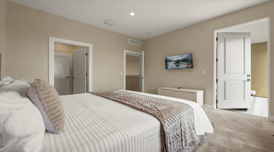 KISSIMMEE, Florida 34747, 4 Bedrooms Bedrooms, ,4 BathroomsBathrooms,Residential,For Sale,BRASILIA,0,MFRO6315047