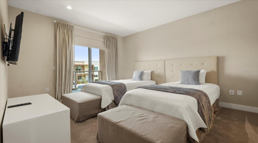 KISSIMMEE, Florida 34747, 4 Bedrooms Bedrooms, ,4 BathroomsBathrooms,Residential,For Sale,BRASILIA,0,MFRO6315047