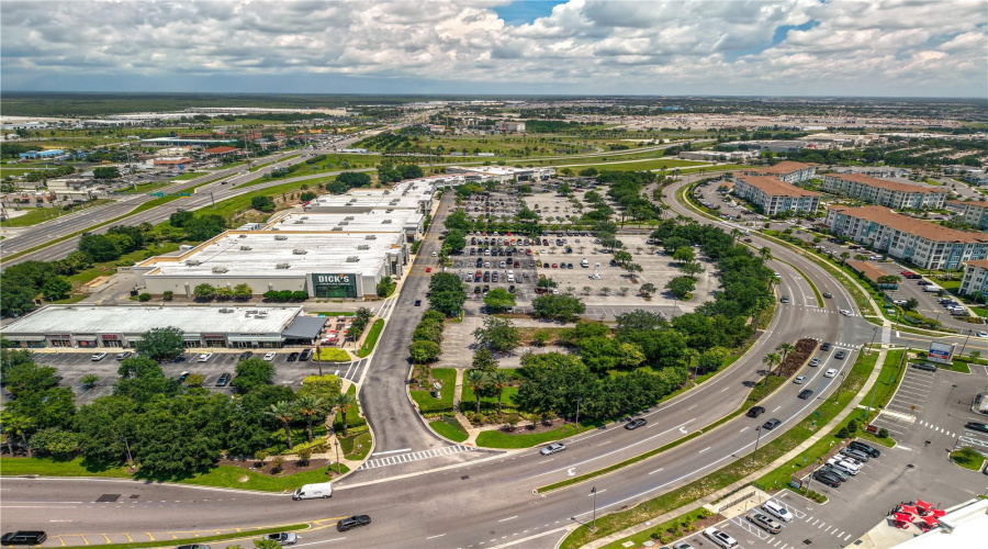 DAVENPORT, Florida 33837, 4 Bedrooms Bedrooms, ,2 BathroomsBathrooms,Residential,For Sale,RISING,0,MFRO6381081