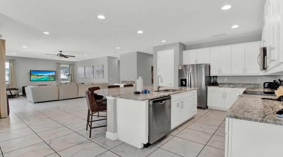 KISSIMMEE, Florida 34747, 5 Bedrooms Bedrooms, ,5 BathroomsBathrooms,Residential,For Sale,MARKER,0,MFRTB8428566