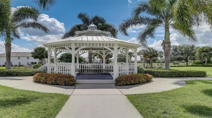 KISSIMMEE, Florida 34747, 5 Bedrooms Bedrooms, ,5 BathroomsBathrooms,Residential,For Sale,MARKER,0,MFRTB8428566