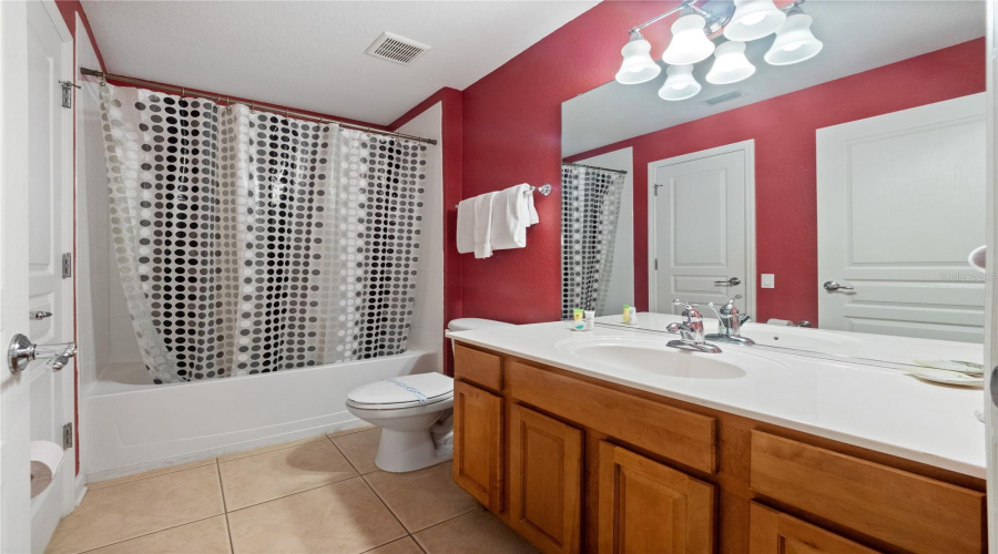 3rd bathroom 1st floor