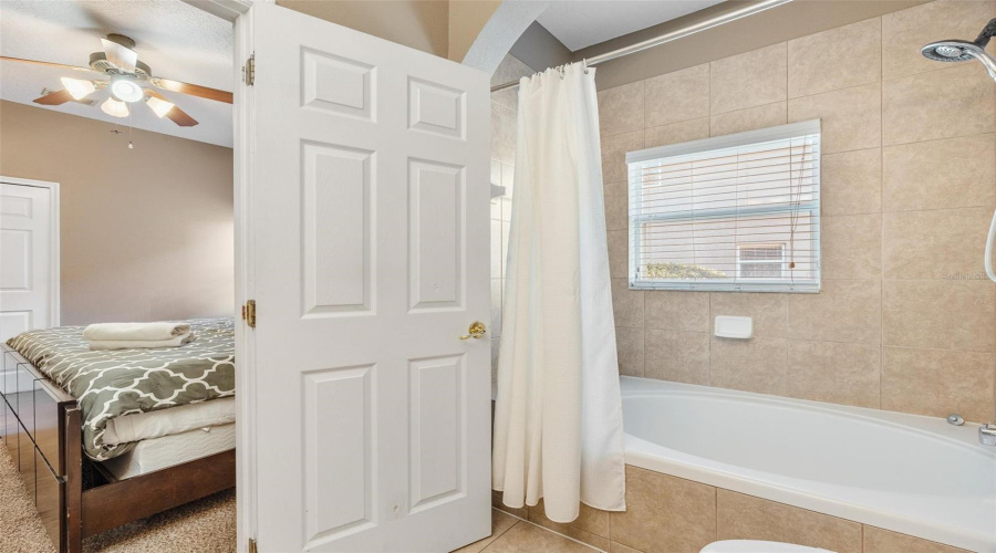 KISSIMMEE, Florida 34747, 7 Bedrooms Bedrooms, ,6 BathroomsBathrooms,Residential,For Sale,ACADIA ESTATES,0,MFRO6381002