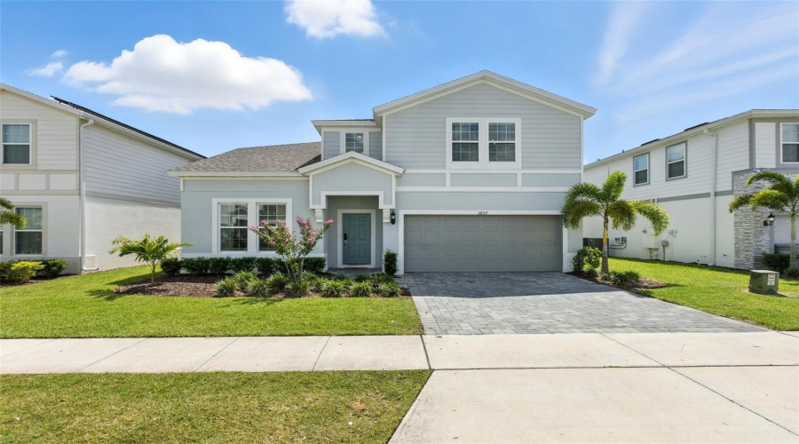 DAVENPORT, Florida 33897, 8 Bedrooms Bedrooms, ,6 BathroomsBathrooms,Residential,For Sale,LANA,0,MFRO6380979
