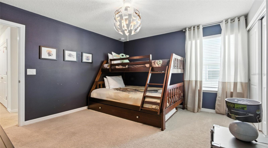 DAVENPORT, Florida 33897, 8 Bedrooms Bedrooms, ,6 BathroomsBathrooms,Residential,For Sale,LANA,0,MFRO6380979