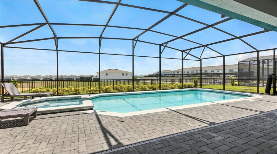 DAVENPORT, Florida 33897, 8 Bedrooms Bedrooms, ,6 BathroomsBathrooms,Residential,For Sale,LANA,0,MFRO6380979