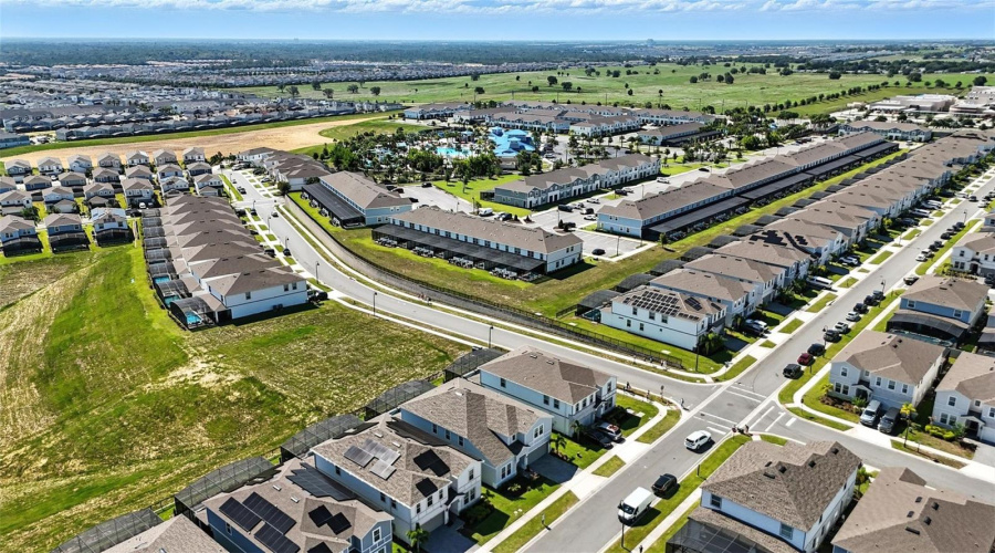 DAVENPORT, Florida 33897, 8 Bedrooms Bedrooms, ,6 BathroomsBathrooms,Residential,For Sale,LANA,0,MFRO6380979