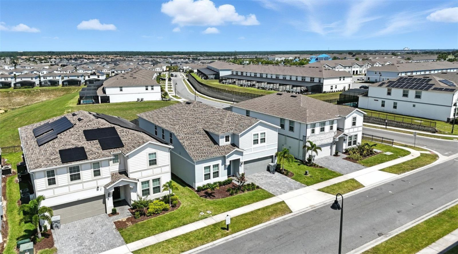 DAVENPORT, Florida 33897, 8 Bedrooms Bedrooms, ,6 BathroomsBathrooms,Residential,For Sale,LANA,0,MFRO6380979