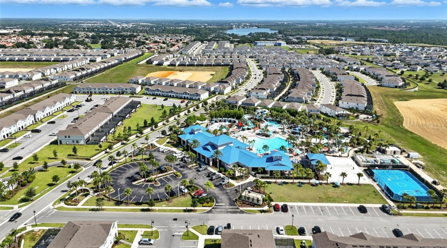 DAVENPORT, Florida 33897, 8 Bedrooms Bedrooms, ,6 BathroomsBathrooms,Residential,For Sale,LANA,0,MFRO6380979