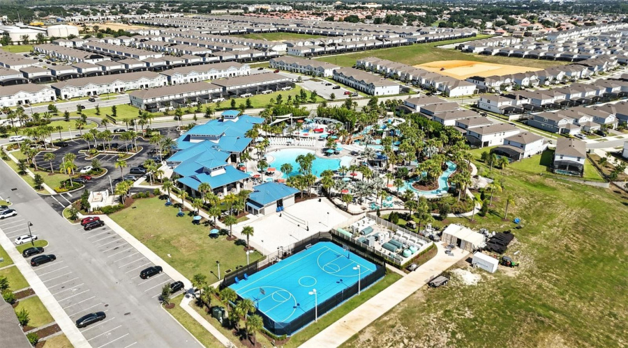 DAVENPORT, Florida 33897, 8 Bedrooms Bedrooms, ,6 BathroomsBathrooms,Residential,For Sale,LANA,0,MFRO6380979