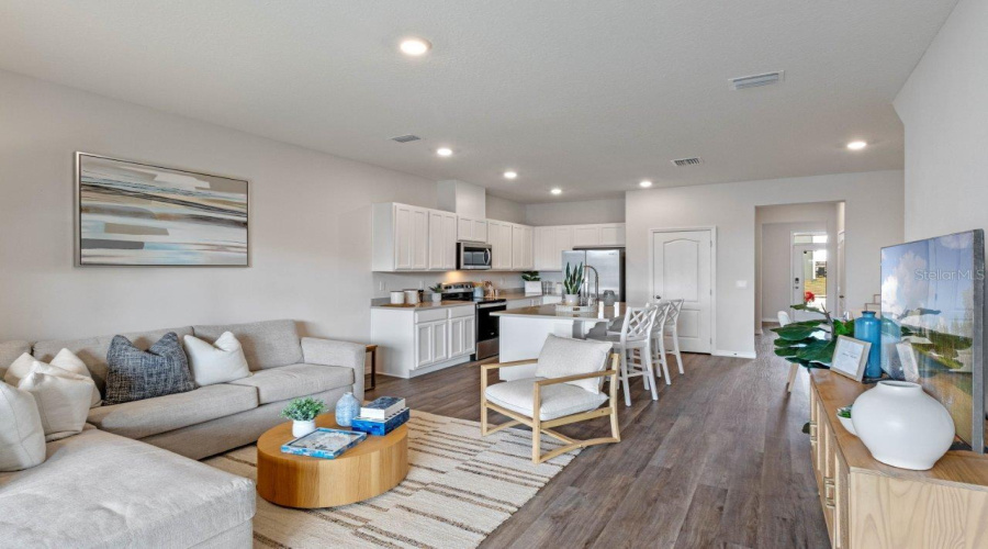 DAVENPORT, Florida 33837, 3 Bedrooms Bedrooms, ,2 BathroomsBathrooms,Residential,For Sale,OLYMPIC,0,MFRO6381047