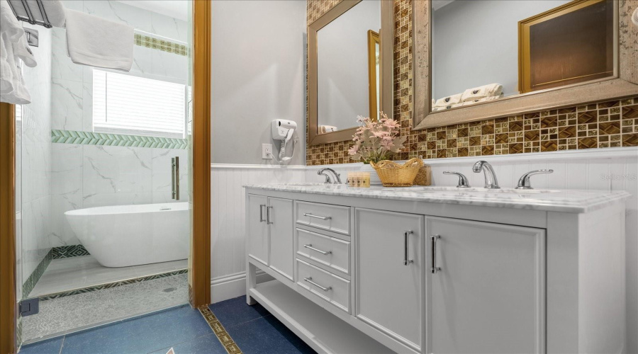 DAVENPORT, Florida 33896, 20 Bedrooms Bedrooms, ,20 BathroomsBathrooms,Residential,For Sale,FANTASY,0,MFRO6381185