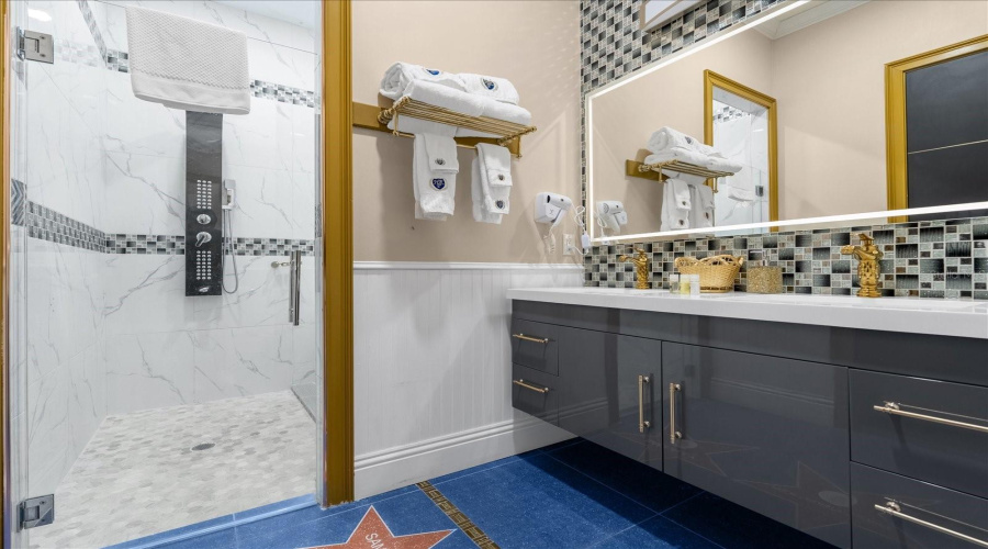 DAVENPORT, Florida 33896, 20 Bedrooms Bedrooms, ,20 BathroomsBathrooms,Residential,For Sale,FANTASY,0,MFRO6381185