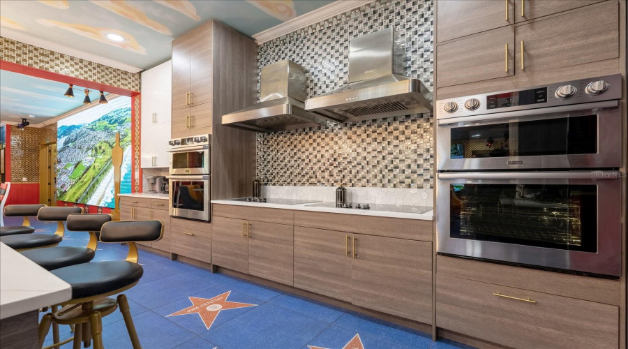 DAVENPORT, Florida 33896, 20 Bedrooms Bedrooms, ,20 BathroomsBathrooms,Residential,For Sale,FANTASY,0,MFRO6381185