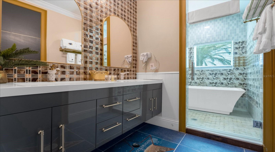 DAVENPORT, Florida 33896, 20 Bedrooms Bedrooms, ,20 BathroomsBathrooms,Residential,For Sale,FANTASY,0,MFRO6381185