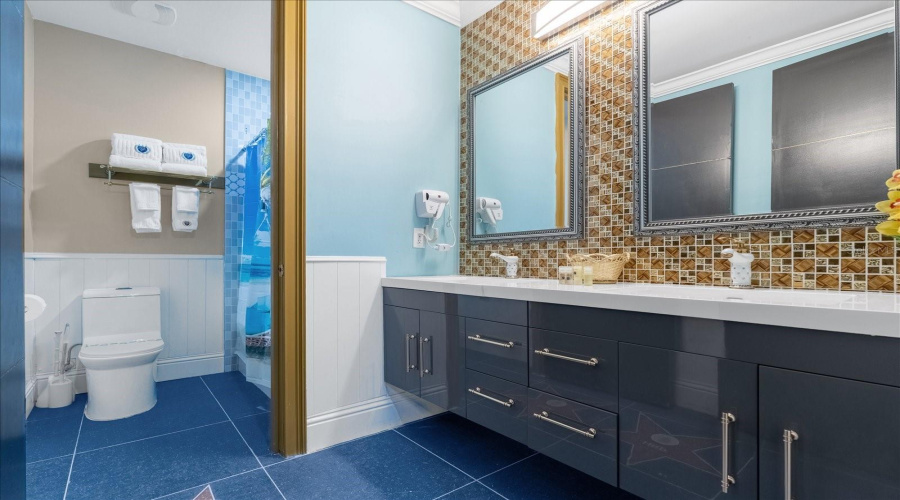 DAVENPORT, Florida 33896, 20 Bedrooms Bedrooms, ,20 BathroomsBathrooms,Residential,For Sale,FANTASY,0,MFRO6381185