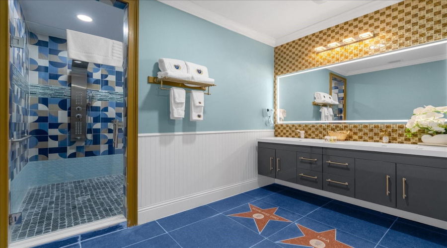 DAVENPORT, Florida 33896, 20 Bedrooms Bedrooms, ,20 BathroomsBathrooms,Residential,For Sale,FANTASY,0,MFRO6381185