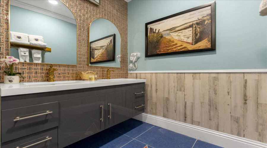 DAVENPORT, Florida 33896, 20 Bedrooms Bedrooms, ,20 BathroomsBathrooms,Residential,For Sale,FANTASY,0,MFRO6381185