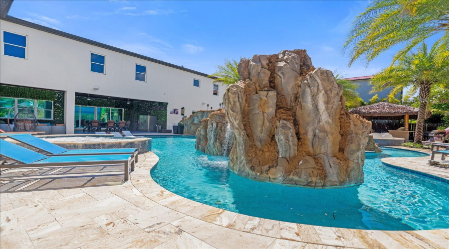 DAVENPORT, Florida 33896, 20 Bedrooms Bedrooms, ,20 BathroomsBathrooms,Residential,For Sale,FANTASY,0,MFRO6381185