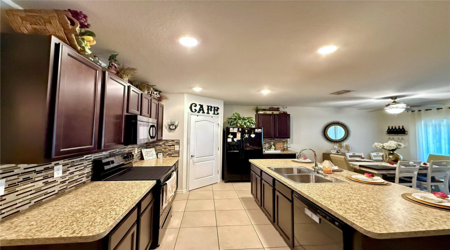 DAVENPORT, Florida 33896, 4 Bedrooms Bedrooms, ,2 BathroomsBathrooms,Residential,For Sale,SONDER,0,MFROM716688