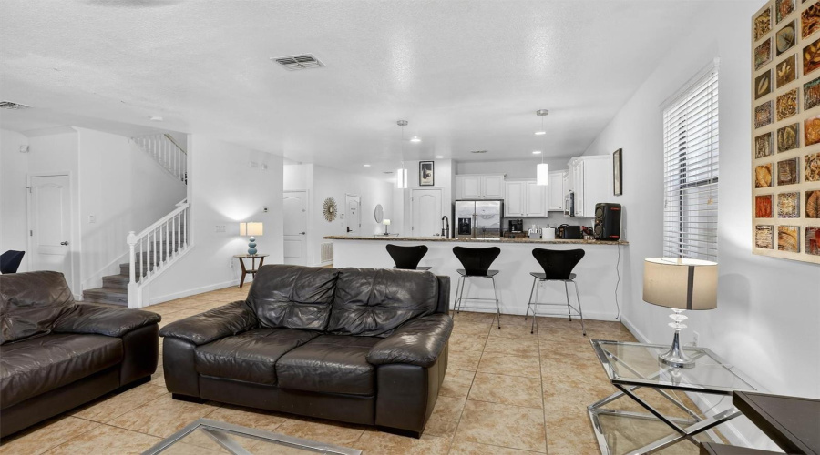 DAVENPORT, Florida 33896, 8 Bedrooms Bedrooms, ,5 BathroomsBathrooms,Residential,For Sale,EL CARO,0,MFRO6380926