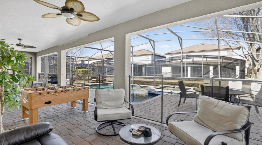 DAVENPORT, Florida 33896, 8 Bedrooms Bedrooms, ,5 BathroomsBathrooms,Residential,For Sale,EL CARO,0,MFRO6380926