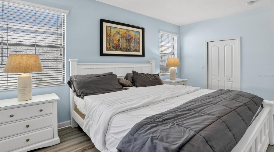 DAVENPORT, Florida 33896, 8 Bedrooms Bedrooms, ,5 BathroomsBathrooms,Residential,For Sale,EL CARO,0,MFRO6380926