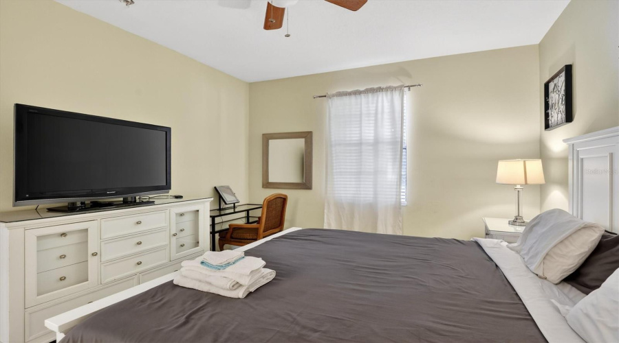 DAVENPORT, Florida 33896, 8 Bedrooms Bedrooms, ,5 BathroomsBathrooms,Residential,For Sale,EL CARO,0,MFRO6380926