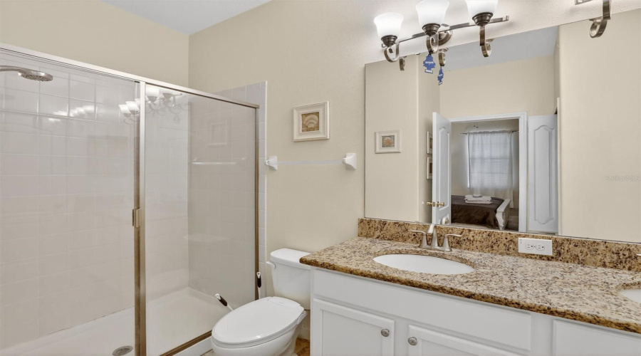 DAVENPORT, Florida 33896, 8 Bedrooms Bedrooms, ,5 BathroomsBathrooms,Residential,For Sale,EL CARO,0,MFRO6380926