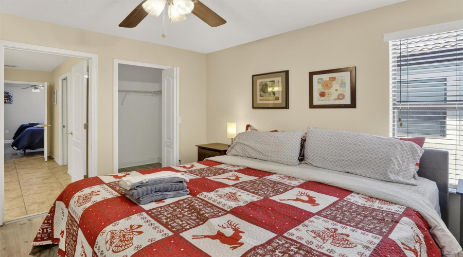 DAVENPORT, Florida 33896, 8 Bedrooms Bedrooms, ,5 BathroomsBathrooms,Residential,For Sale,EL CARO,0,MFRO6380926