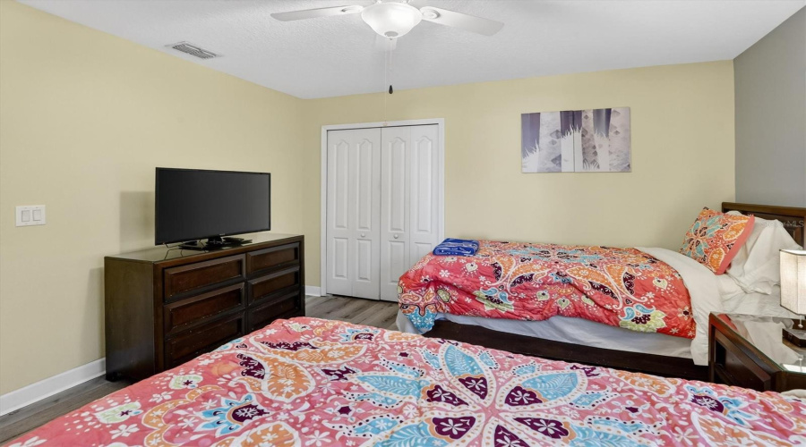 DAVENPORT, Florida 33896, 8 Bedrooms Bedrooms, ,5 BathroomsBathrooms,Residential,For Sale,EL CARO,0,MFRO6380926