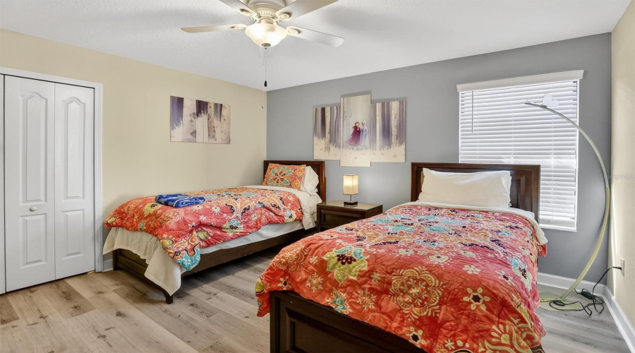 DAVENPORT, Florida 33896, 8 Bedrooms Bedrooms, ,5 BathroomsBathrooms,Residential,For Sale,EL CARO,0,MFRO6380926
