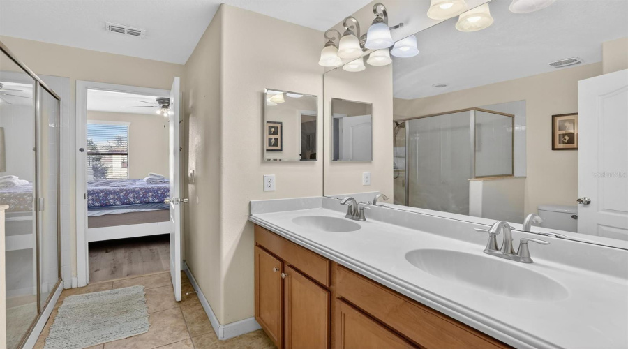 DAVENPORT, Florida 33896, 8 Bedrooms Bedrooms, ,5 BathroomsBathrooms,Residential,For Sale,EL CARO,0,MFRO6380926