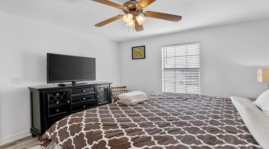 DAVENPORT, Florida 33896, 8 Bedrooms Bedrooms, ,5 BathroomsBathrooms,Residential,For Sale,EL CARO,0,MFRO6380926