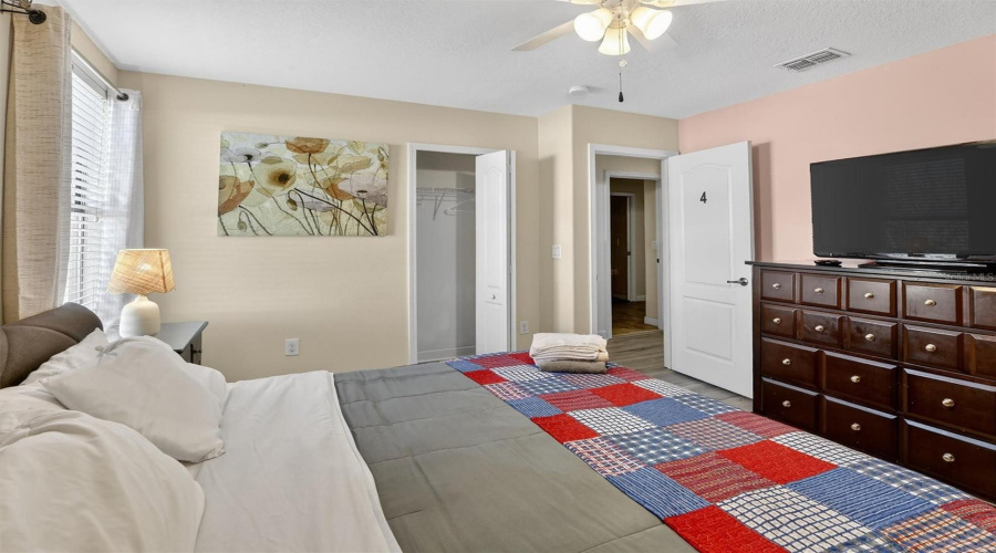 DAVENPORT, Florida 33896, 8 Bedrooms Bedrooms, ,5 BathroomsBathrooms,Residential,For Sale,EL CARO,0,MFRO6380926