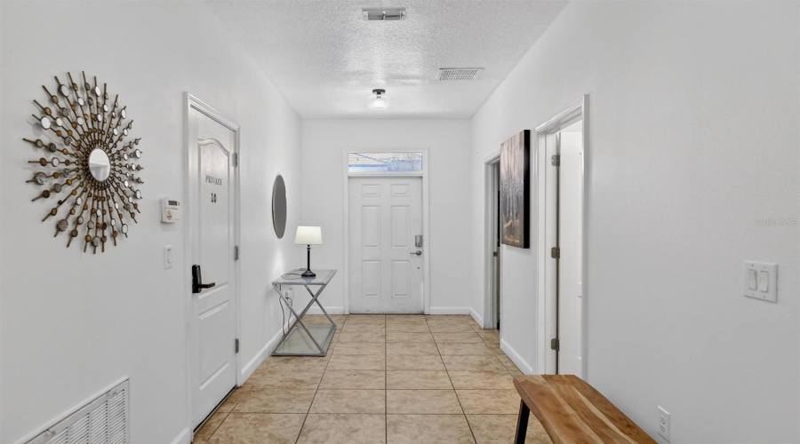 DAVENPORT, Florida 33896, 8 Bedrooms Bedrooms, ,5 BathroomsBathrooms,Residential,For Sale,EL CARO,0,MFRO6380926