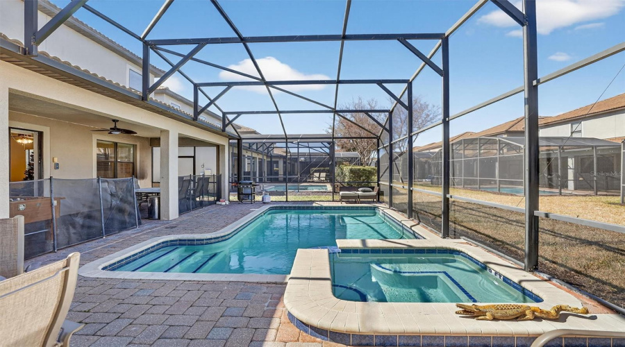DAVENPORT, Florida 33896, 8 Bedrooms Bedrooms, ,5 BathroomsBathrooms,Residential,For Sale,EL CARO,0,MFRO6380926