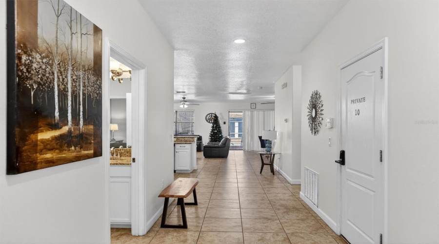 DAVENPORT, Florida 33896, 8 Bedrooms Bedrooms, ,5 BathroomsBathrooms,Residential,For Sale,EL CARO,0,MFRO6380926