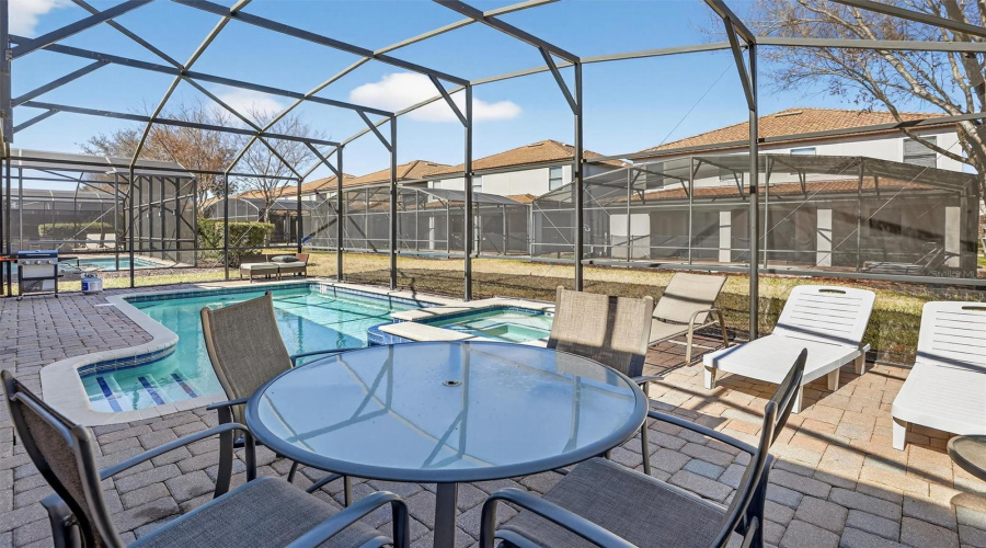 DAVENPORT, Florida 33896, 8 Bedrooms Bedrooms, ,5 BathroomsBathrooms,Residential,For Sale,EL CARO,0,MFRO6380926