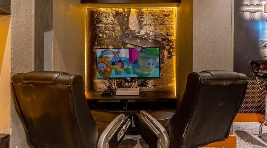 KISSIMMEE, Florida 34747, 9 Bedrooms Bedrooms, ,6 BathroomsBathrooms,Residential,For Sale,NASSAU POINT,0,MFRO6380961