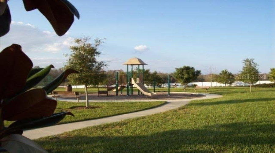 DAVENPORT, Florida 33897, 4 Bedrooms Bedrooms, ,3 BathroomsBathrooms,Residential,For Sale,HIGHGATE PARK,0,MFRO6381120