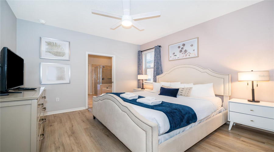 KISSIMMEE, Florida 34747, 6 Bedrooms Bedrooms, ,4 BathroomsBathrooms,Residential,For Sale,RHODES,0,MFRO6381049