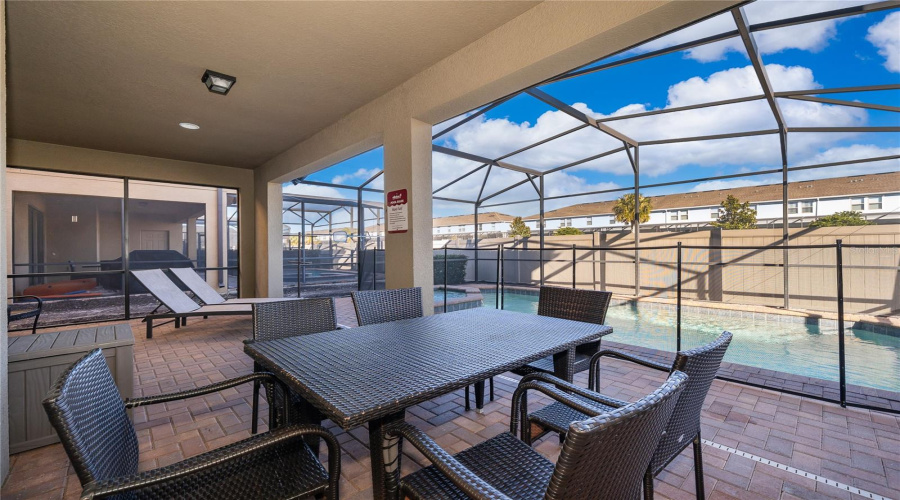 KISSIMMEE, Florida 34747, 6 Bedrooms Bedrooms, ,4 BathroomsBathrooms,Residential,For Sale,RHODES,0,MFRO6381049