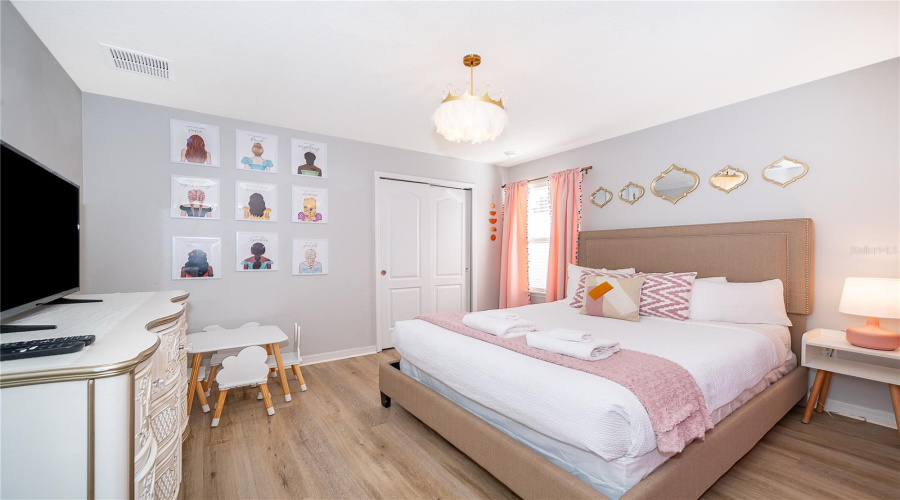 KISSIMMEE, Florida 34747, 6 Bedrooms Bedrooms, ,4 BathroomsBathrooms,Residential,For Sale,RHODES,0,MFRO6381049